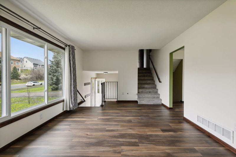 4020 Mackubin St, Shoreview, MN 55126