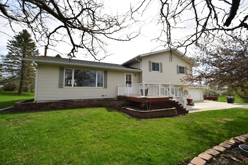12290 460th St, Wanamingo, MN 55983