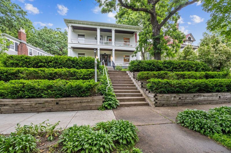 2434 W 22nd St #4, Minneapolis, MN 55405