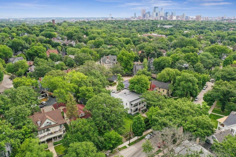 2434 W 22nd St #4, Minneapolis, MN 55405