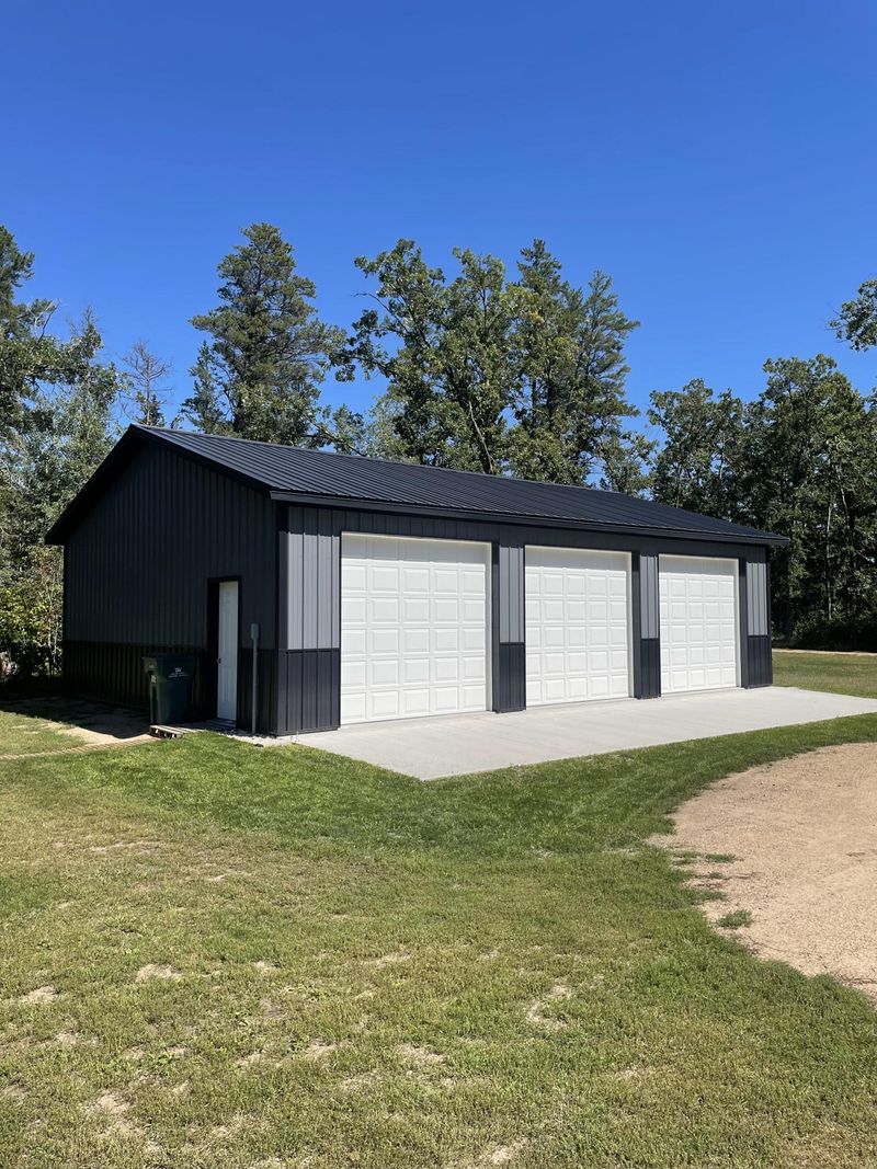 1619 E River Rd, Motley, MN 56466