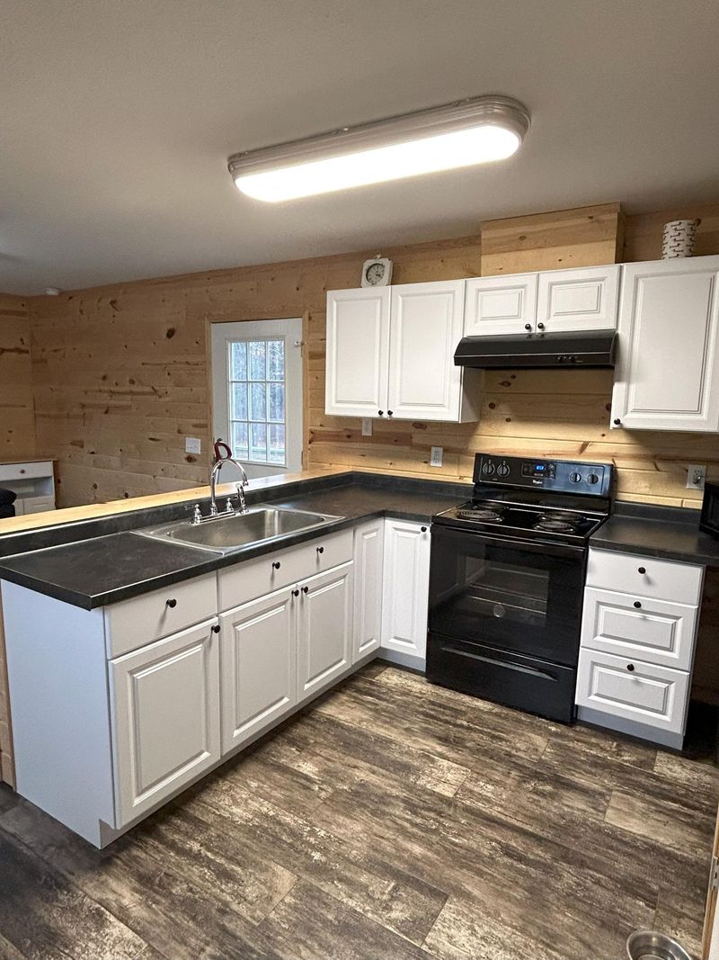 1619 E River Rd, Motley, MN 56466