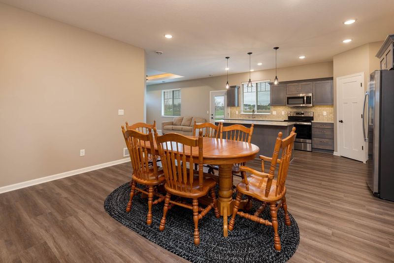 3060 Prairie Rose Dr, Mankato, MN 56001