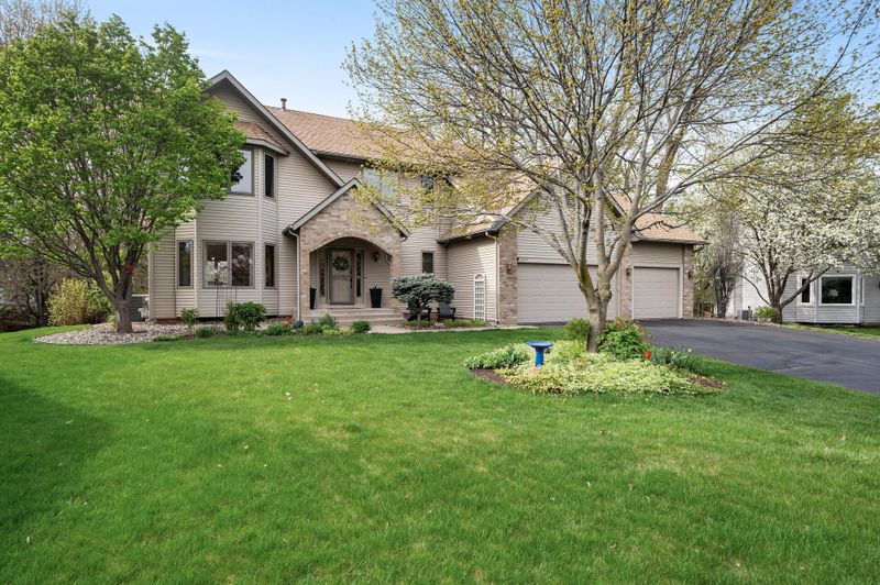1209 Earle Way, Burnsville, MN 55306