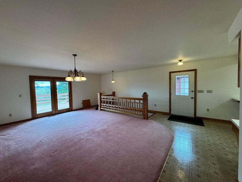 803 Oak Ter, La Crescent, MN 55947