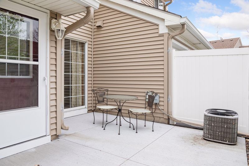 671 85th Ln NW #7, Coon Rapids, MN 55433