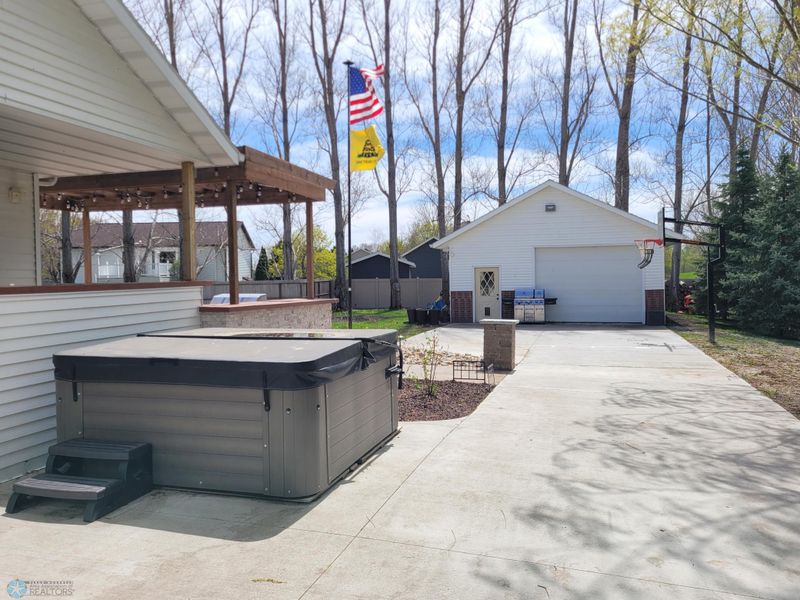 1803 50th Ave N, Moorhead, MN 56560