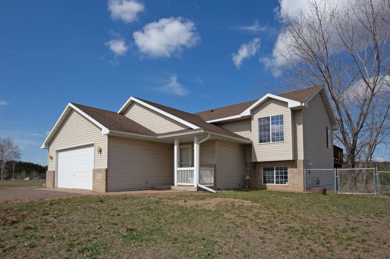 37312 Eagle Ln, North Branch, MN 55056