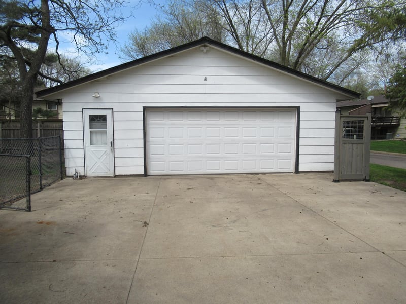 800 55th Ave N, Brooklyn Center, MN 55430