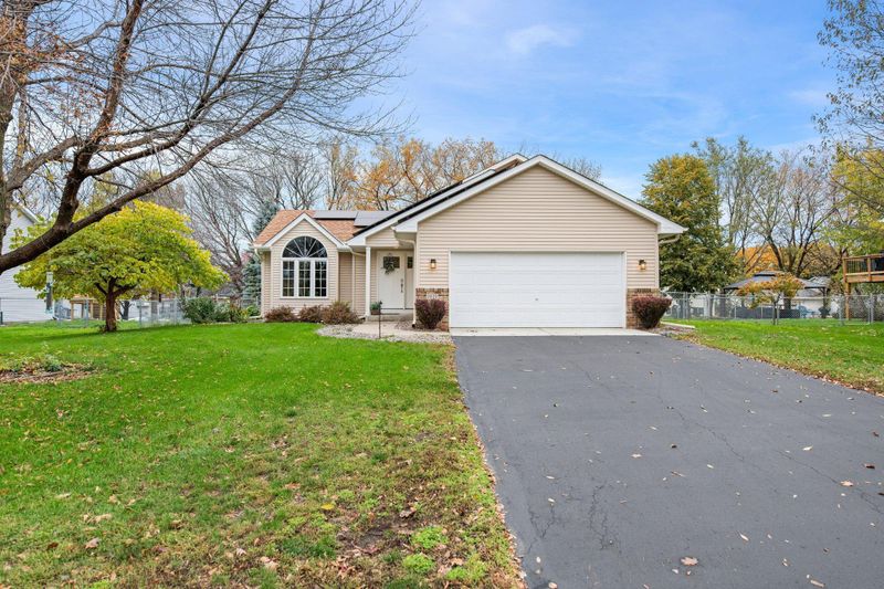 1020 E Orchard St, Belle Plaine, MN 56011