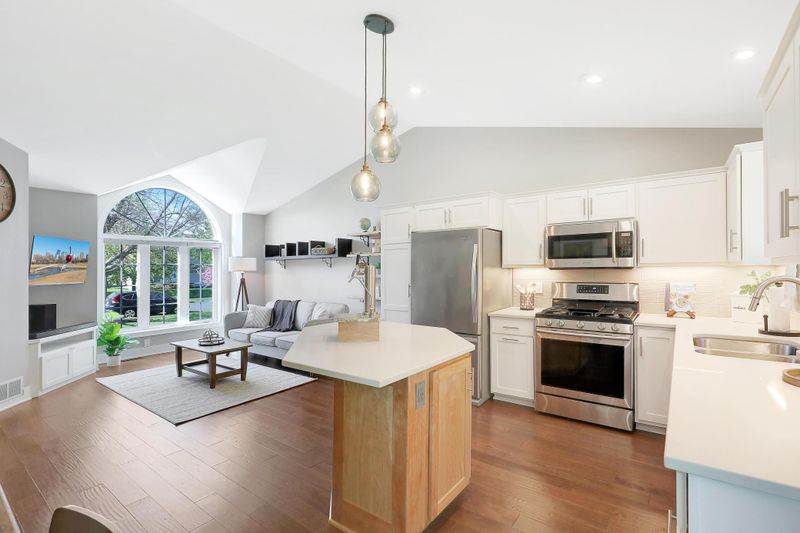 1020 E Orchard St, Belle Plaine, MN 56011