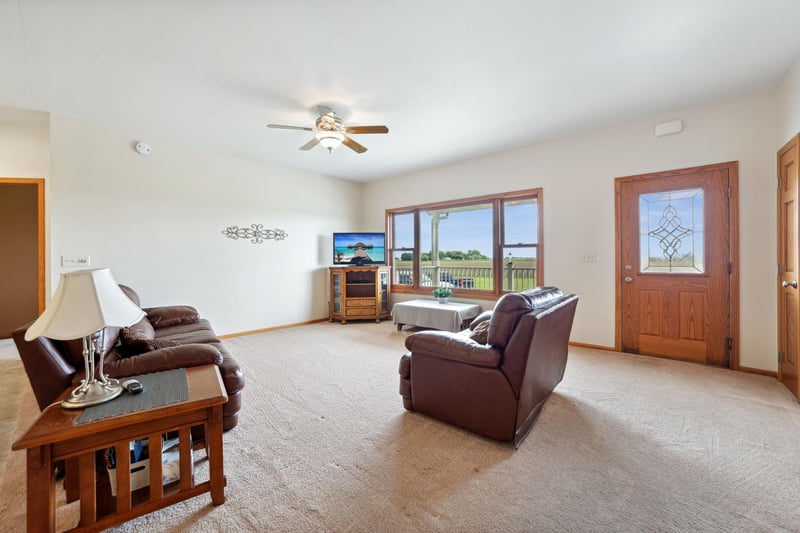 49434 840th Ave, Hector, MN 55342