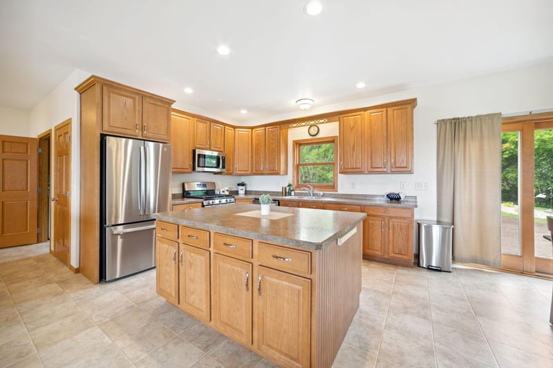 49434 840th Ave, Hector, MN 55342