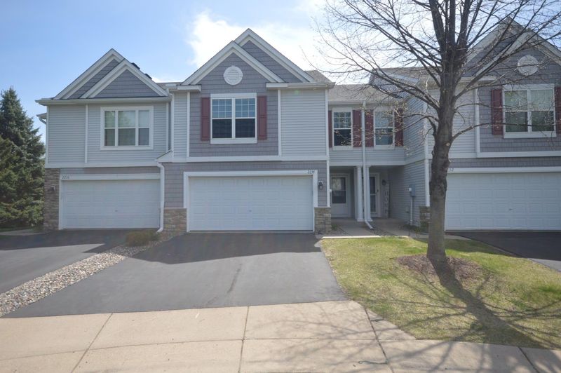 2234 Saint Johns Cir, Woodbury, MN 55129