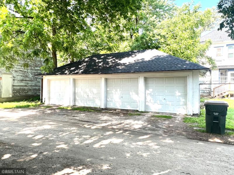 427 Main St S, Hutchinson, MN 55350