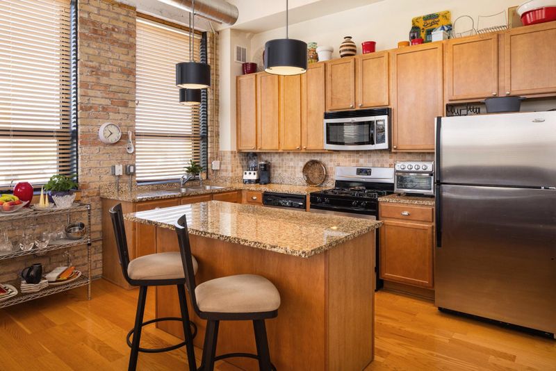 1701 Madison St NE #304, Minneapolis, MN 55413