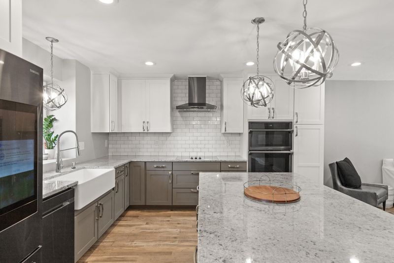 4121 Williston Rd, Minnetonka, MN 55345