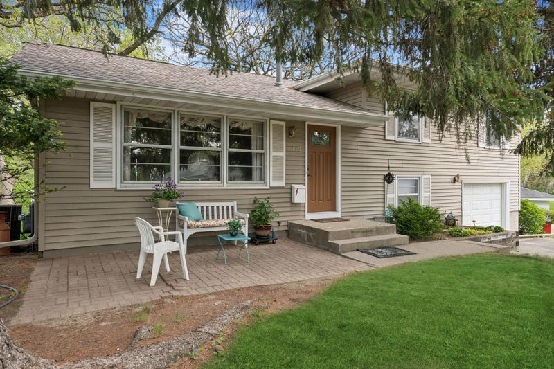 8817 Morris Rd, Bloomington, MN 55437