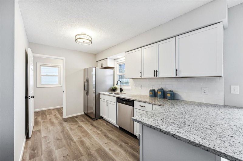 1312 Fairview Ln, Farmington, MN 55024