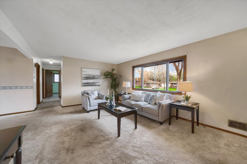 3613 Bryant Ave, Anoka, MN 55303