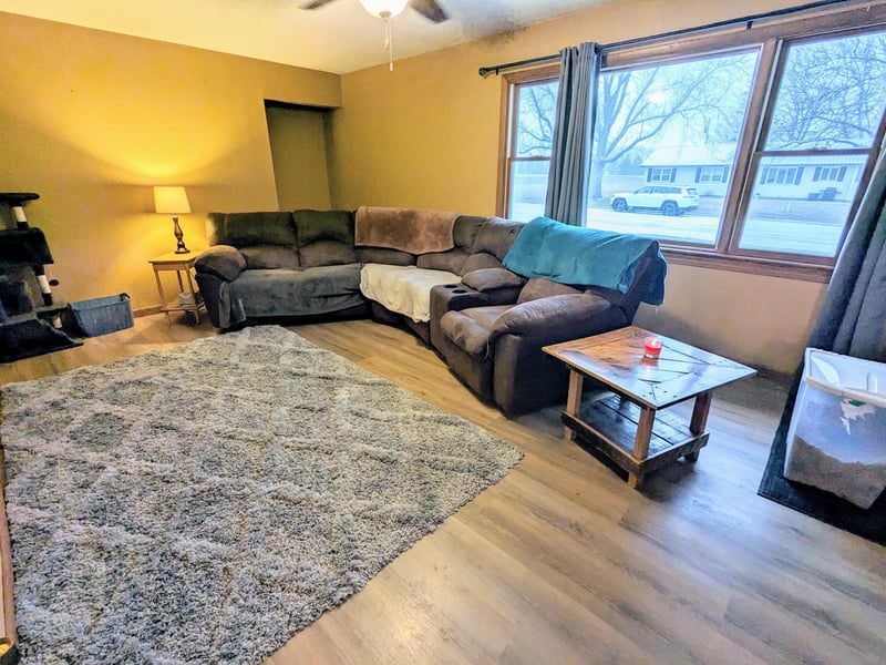 102 6th St, Danube, MN 56230