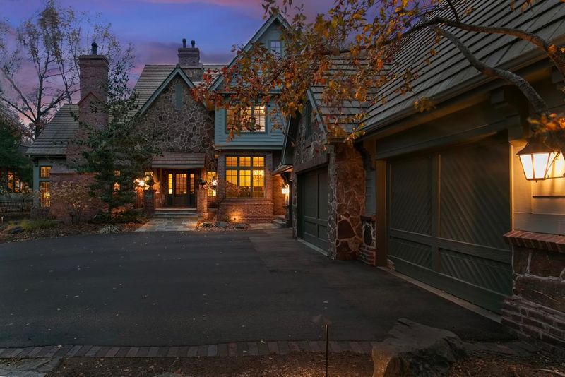 10764 Purdey Rd, Eden Prairie, MN 55347