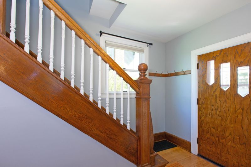 95 Wheeler St S, Saint Paul, MN 55105