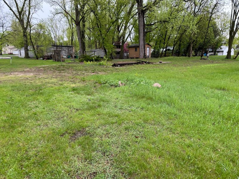 516 Cottrill St N, Waterville, MN 56096