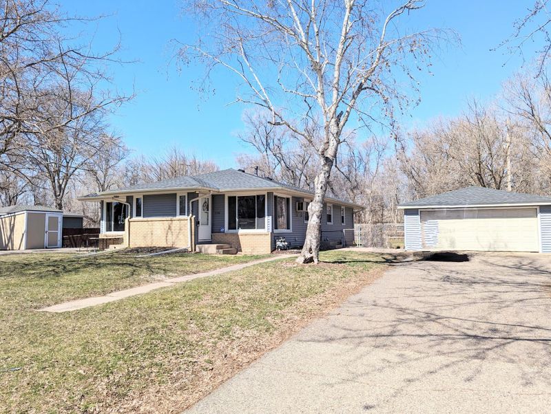 7112 65th Ave N, Brooklyn Park, MN 55428