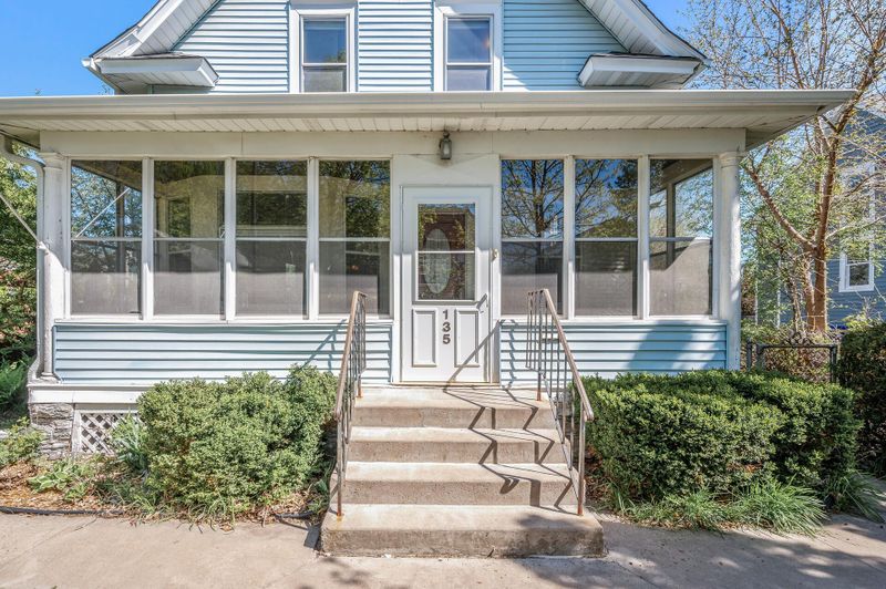 135 Isabel St W, Saint Paul, MN 55107