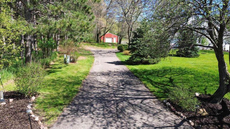1128 Rainetta Dr, Eau Claire, WI 54701