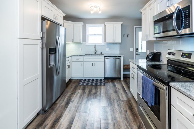 2707 Florida Ave S, Saint Louis Park, MN 55426