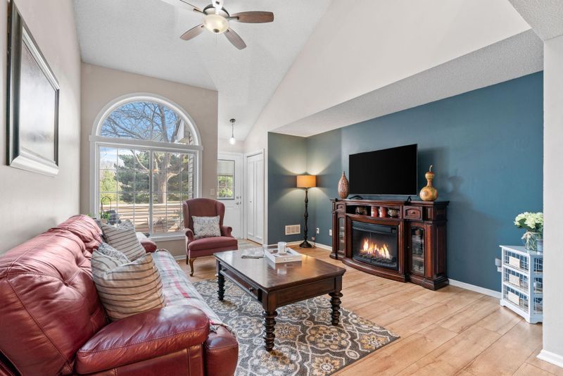 7297 Savanna Ct, Lino Lakes, MN 55014