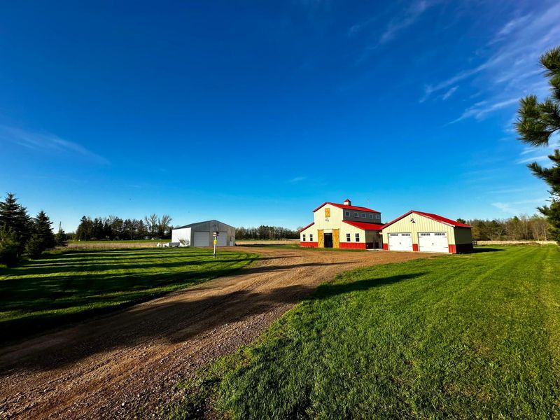 1082 Jade St, Mora, MN 55051