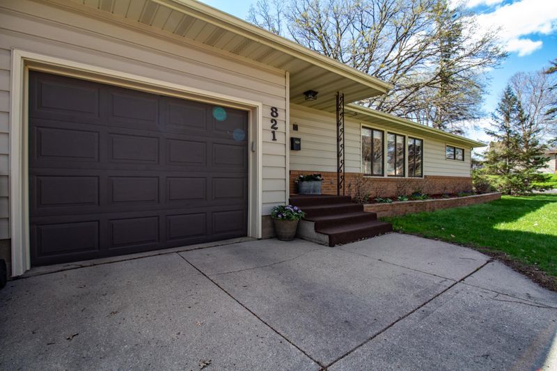 821 N Broadway, Fergus Falls, MN 56537