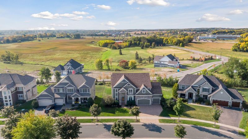 4460 Bluebell Trl S, Medina, MN 55340
