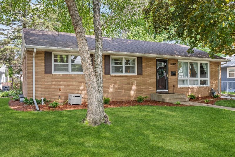 1334 Seminole Ave, West Saint Paul, MN 55118