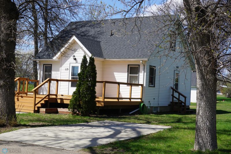 119 1st Ave SE, Rothsay, MN 56579