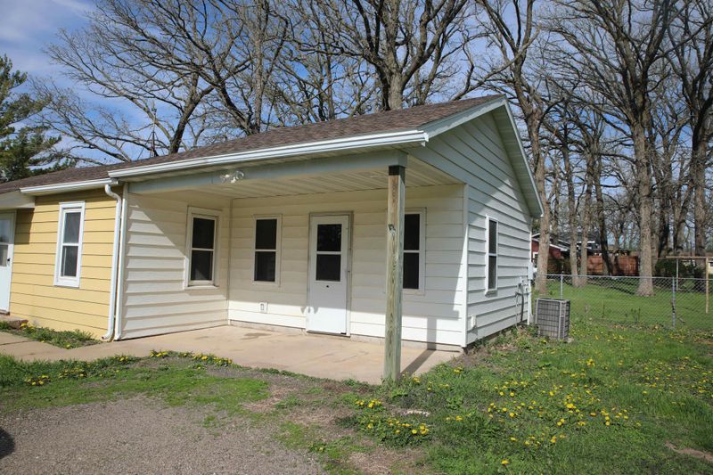 2418 16th Ave SE, Austin, MN 55912