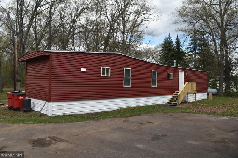 5360 Royal River Rd, Braham, MN 55006