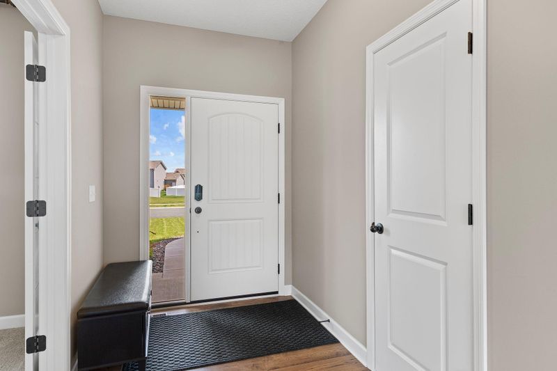 1948 Eagle Ridge Loop, Shakopee, MN 55379