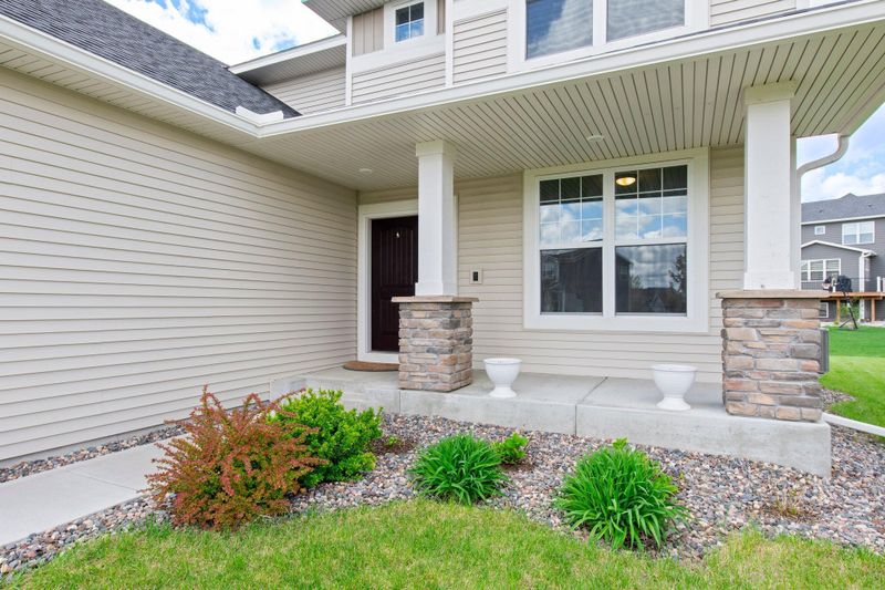 1948 Eagle Ridge Loop, Shakopee, MN 55379
