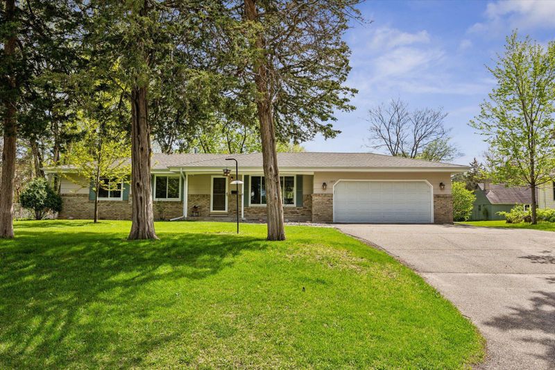 1011 E 94th St, Minneapolis, MN 55420