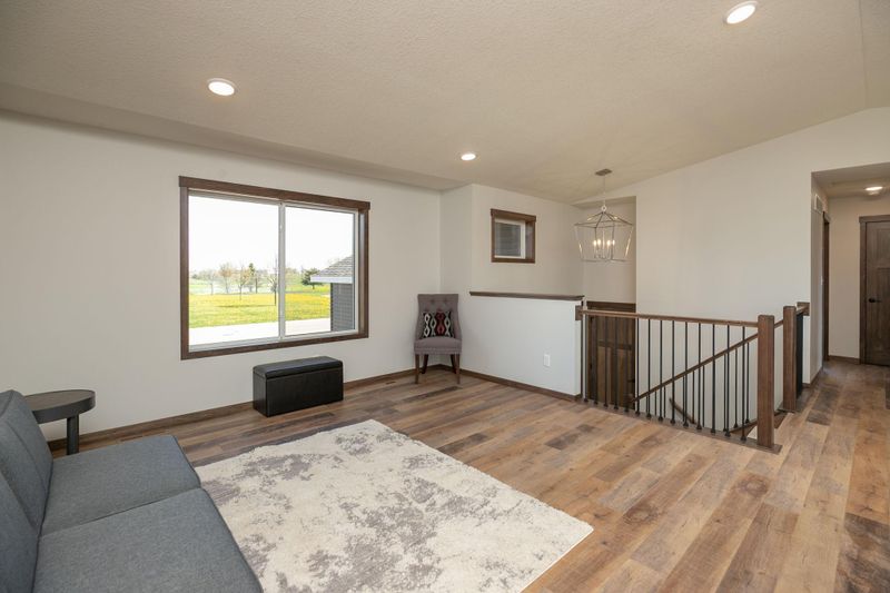 805 24th Ave Nw, Austin, MN 55912