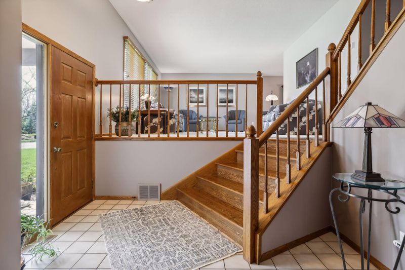 10120 Amsden Way, Eden Prairie, MN 55347
