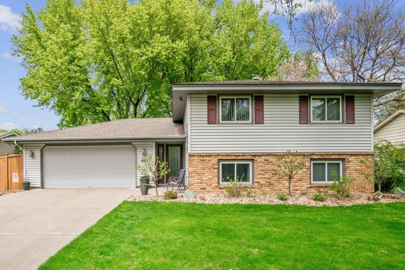 401 Lund Ave NE, Blaine, MN 55432