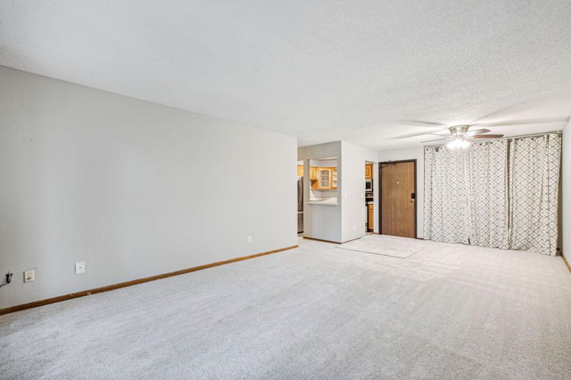 1855 Silver Bell Rd #104, Eagan, MN 55122