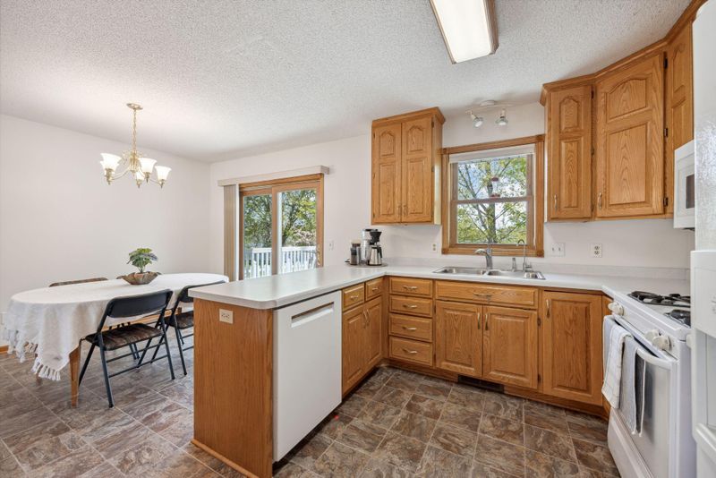 9012 Farmstead Ave, Monticello, MN 55362