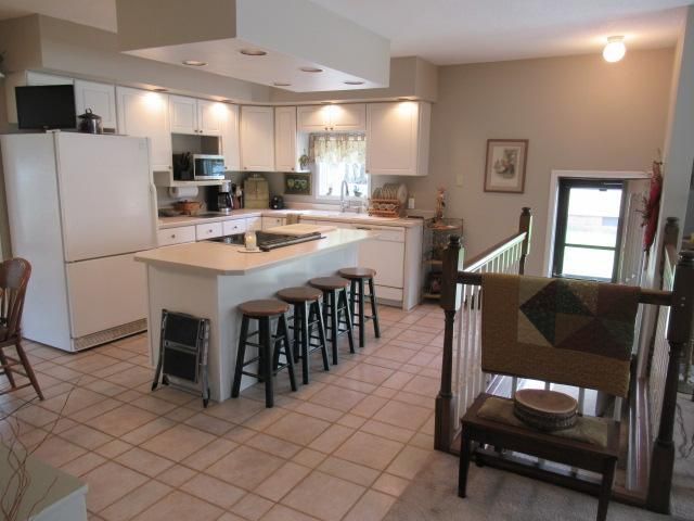 500 3rd Ave W, Lamberton, MN 56152