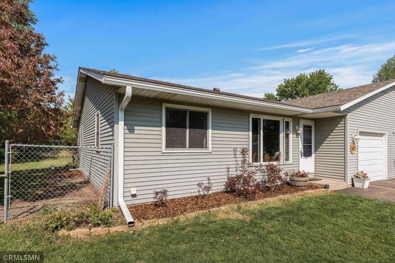 5821 Otter View Trl, White Bear Twp, MN 55110